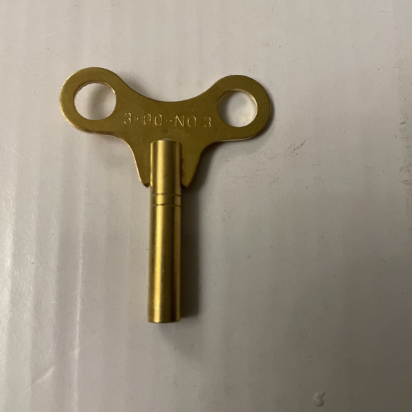 TWENTY ONE Different Sizes of Brass Butterfly Clock KEY, 000 to 18 - Image 2