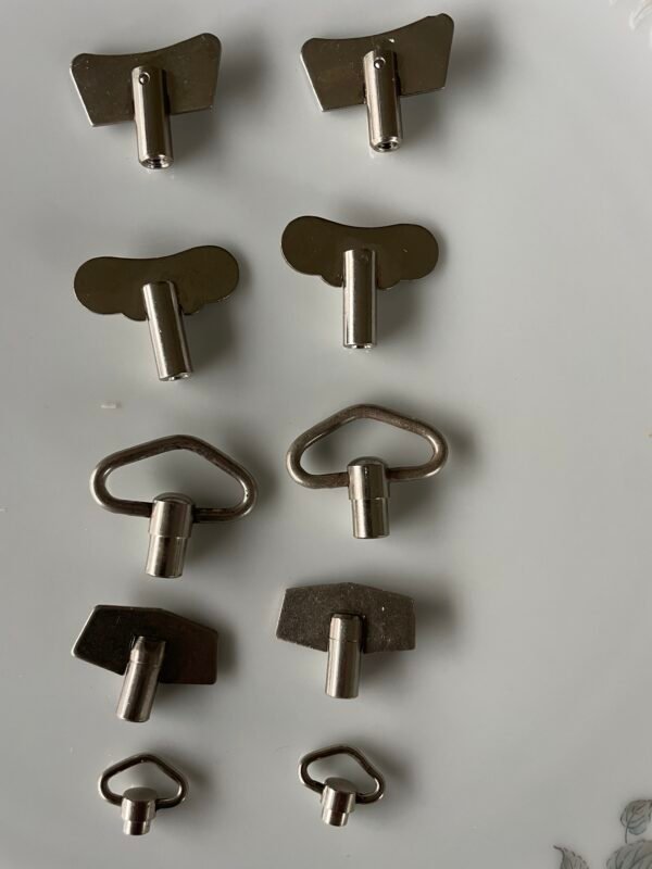 Assortment of 10 Vintage Alarm Clock Keys – 5 Variations - Image 2