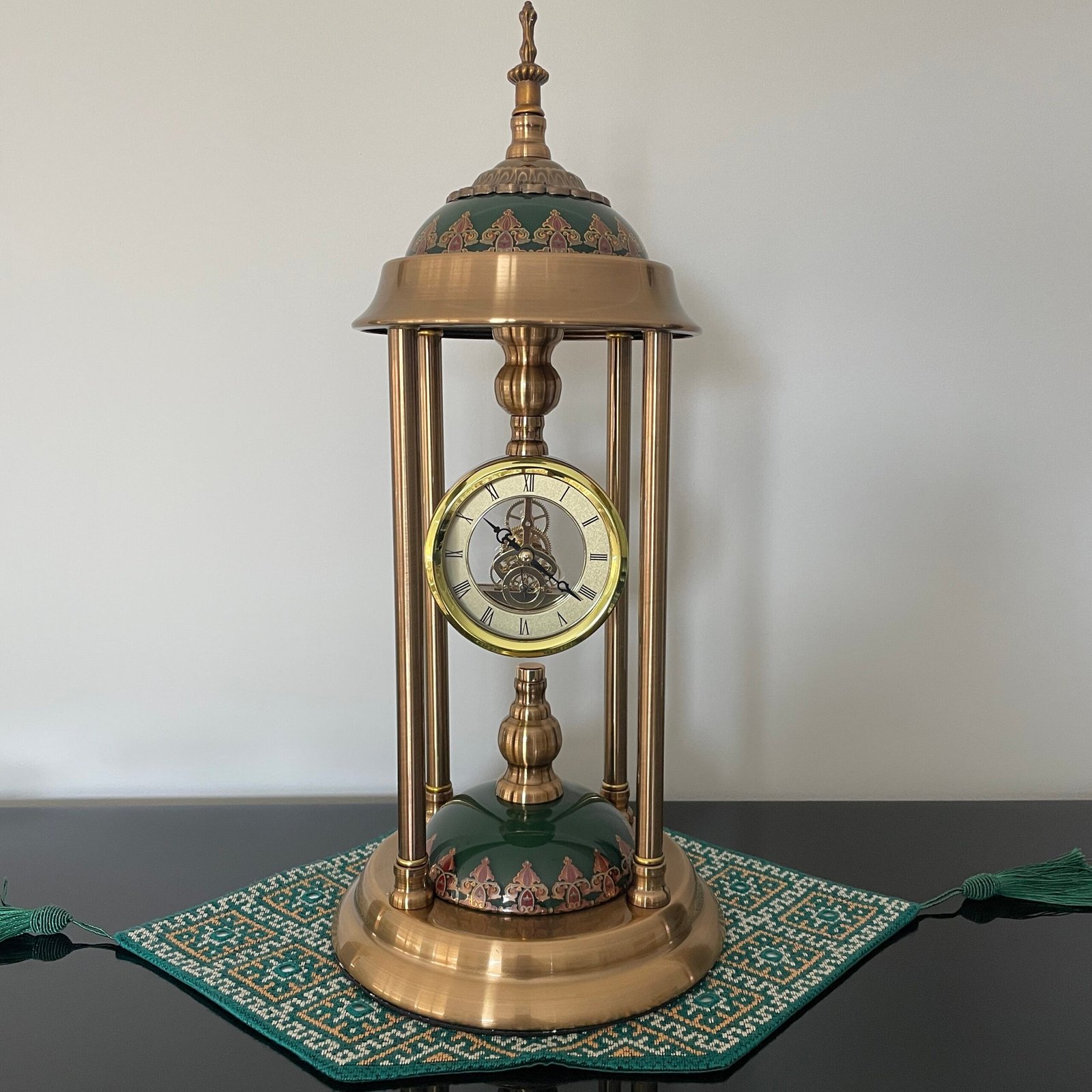 Vintage-Style Skeletal Table Clock – Quiet Quartz, Decorative Retro Design - Image 2