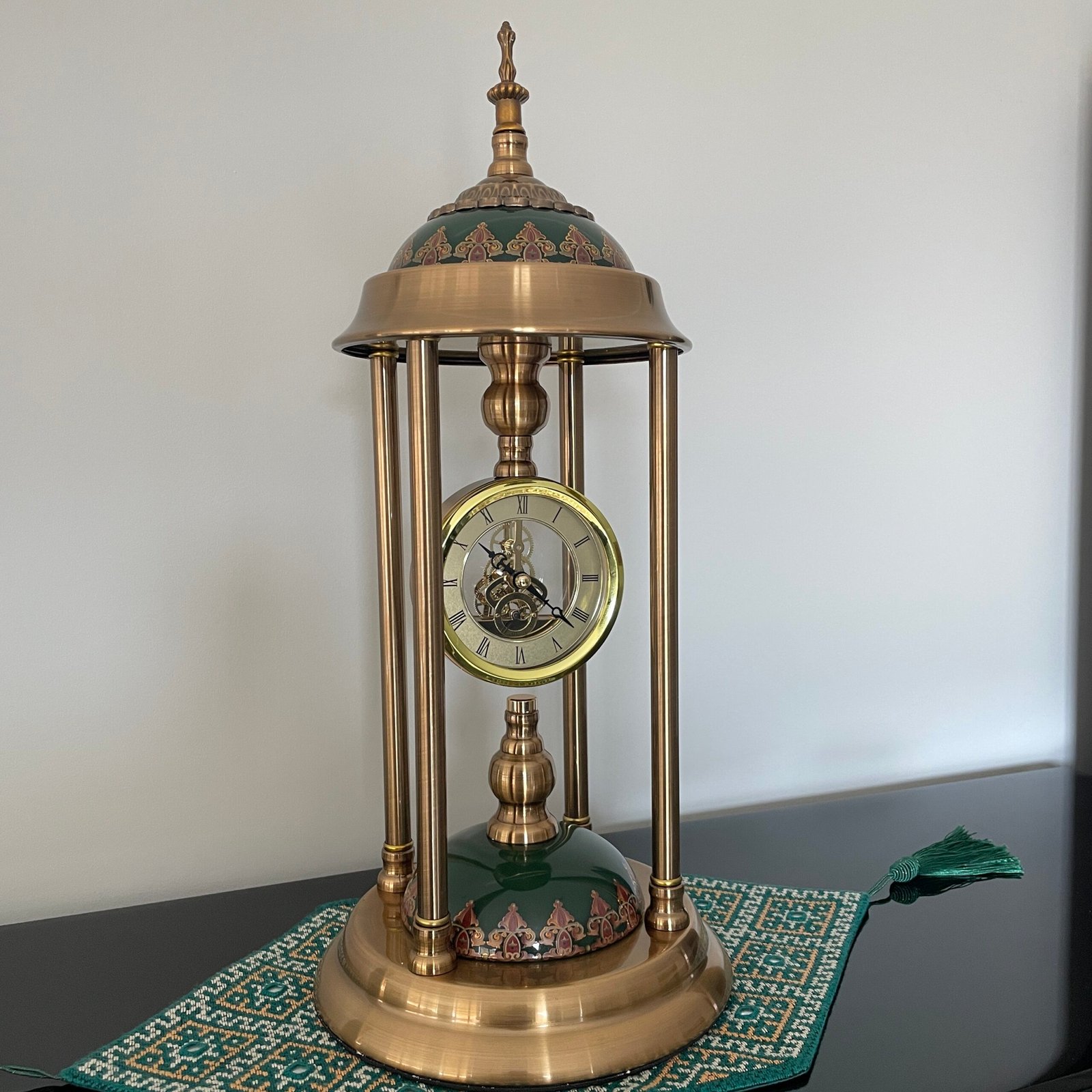 Vintage-Style Skeletal Table Clock – Quiet Quartz, Decorative Retro Design - Image 7