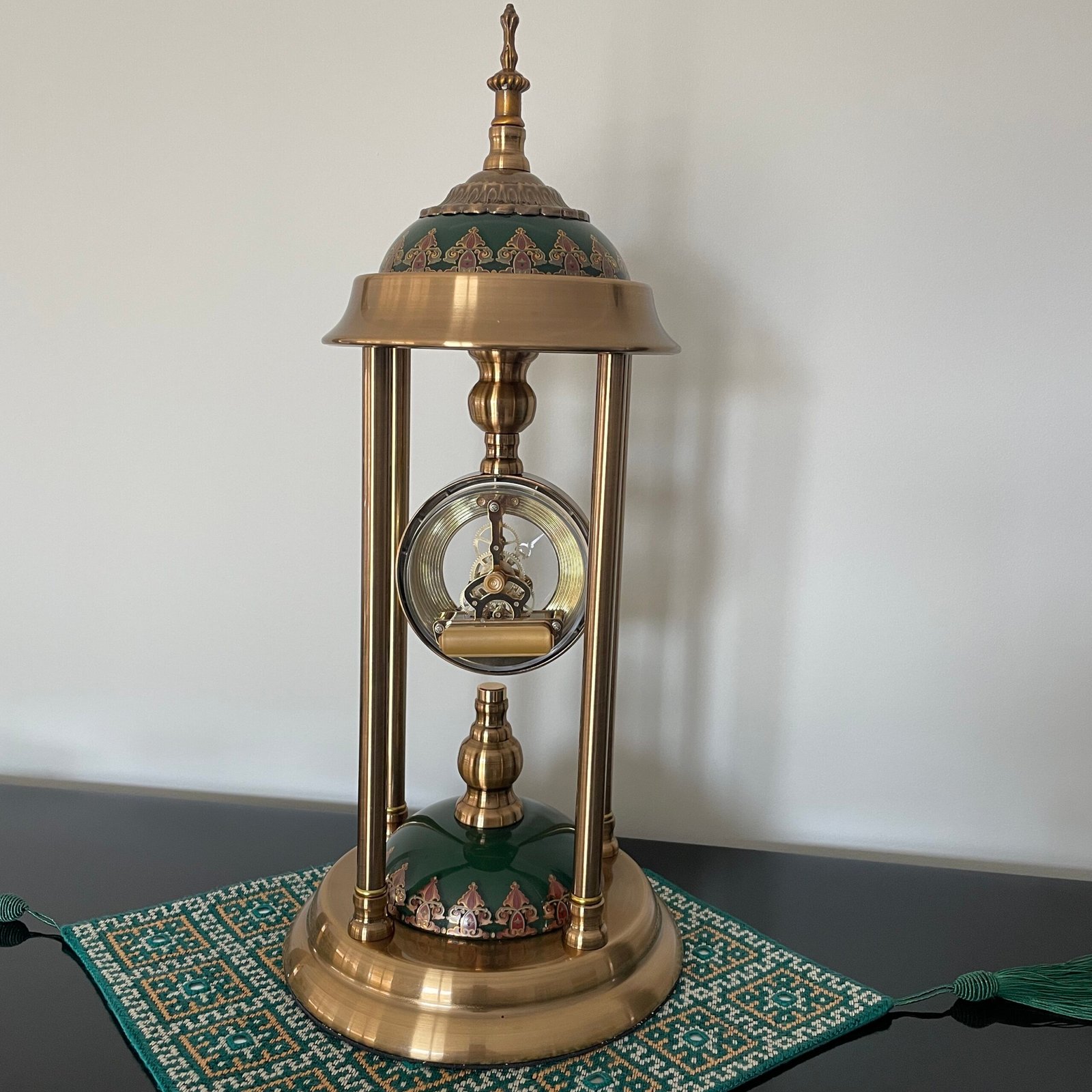 Vintage-Style Skeletal Table Clock – Quiet Quartz, Decorative Retro Design - Image 9